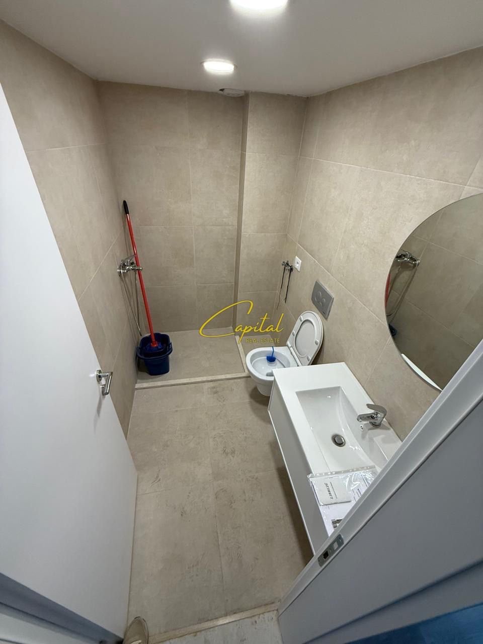 AMBIENT BIZNESI ME QIRA 60 M2 KOMPLEKSI GOLDEN PARK 3 450 EURO