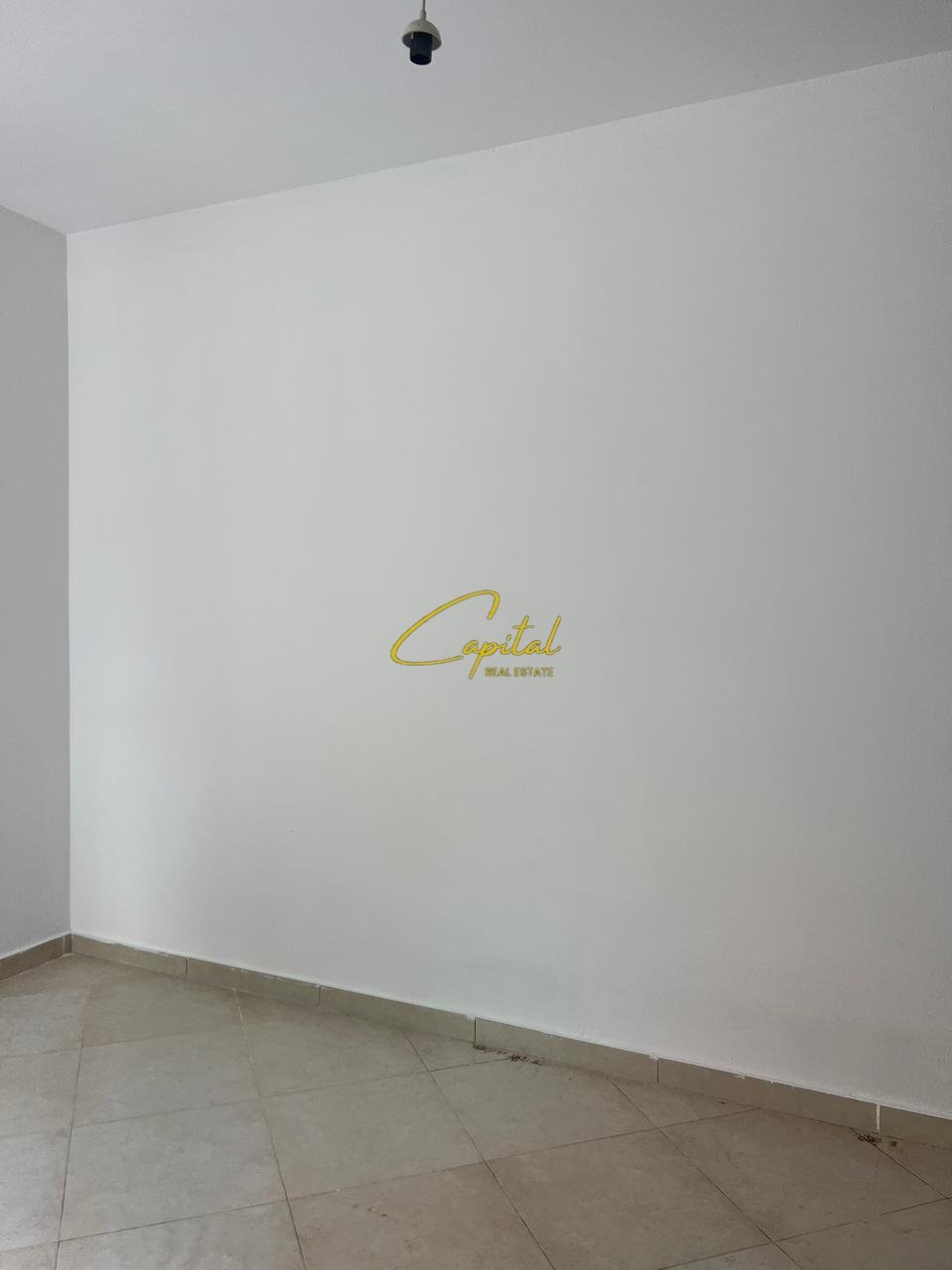 SHITET AMBIENT BIZNESI 73 M2 ASTIR 135.000 EURO