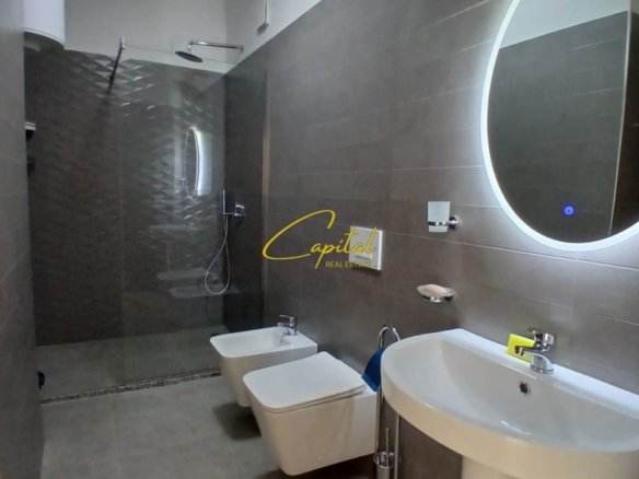 APARTAMENT ME QIRA 2+1 ZOGU I ZI 900 EURO