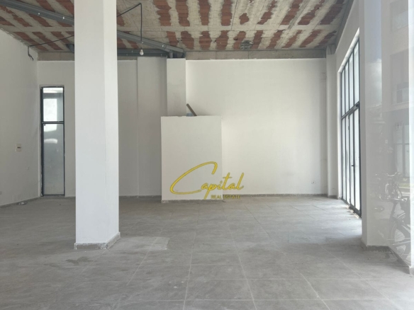 AMBIENT BIZNESI ME QIRA 120 M2 XHAMLLIKU 2000 EURO