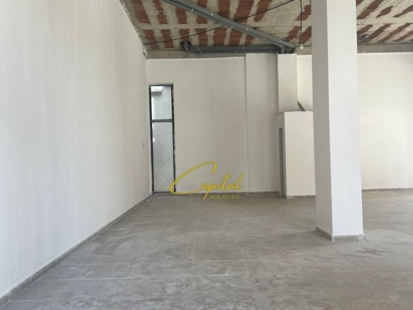 AMBIENT BIZNESI ME QIRA 120 M2 XHAMLLIKU 2000 EURO