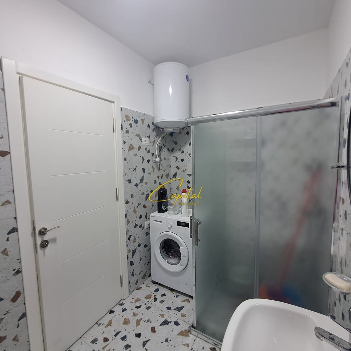APARTAMENT ME QIRA 1+1 XHAMLLIKU 55.000 LEKE