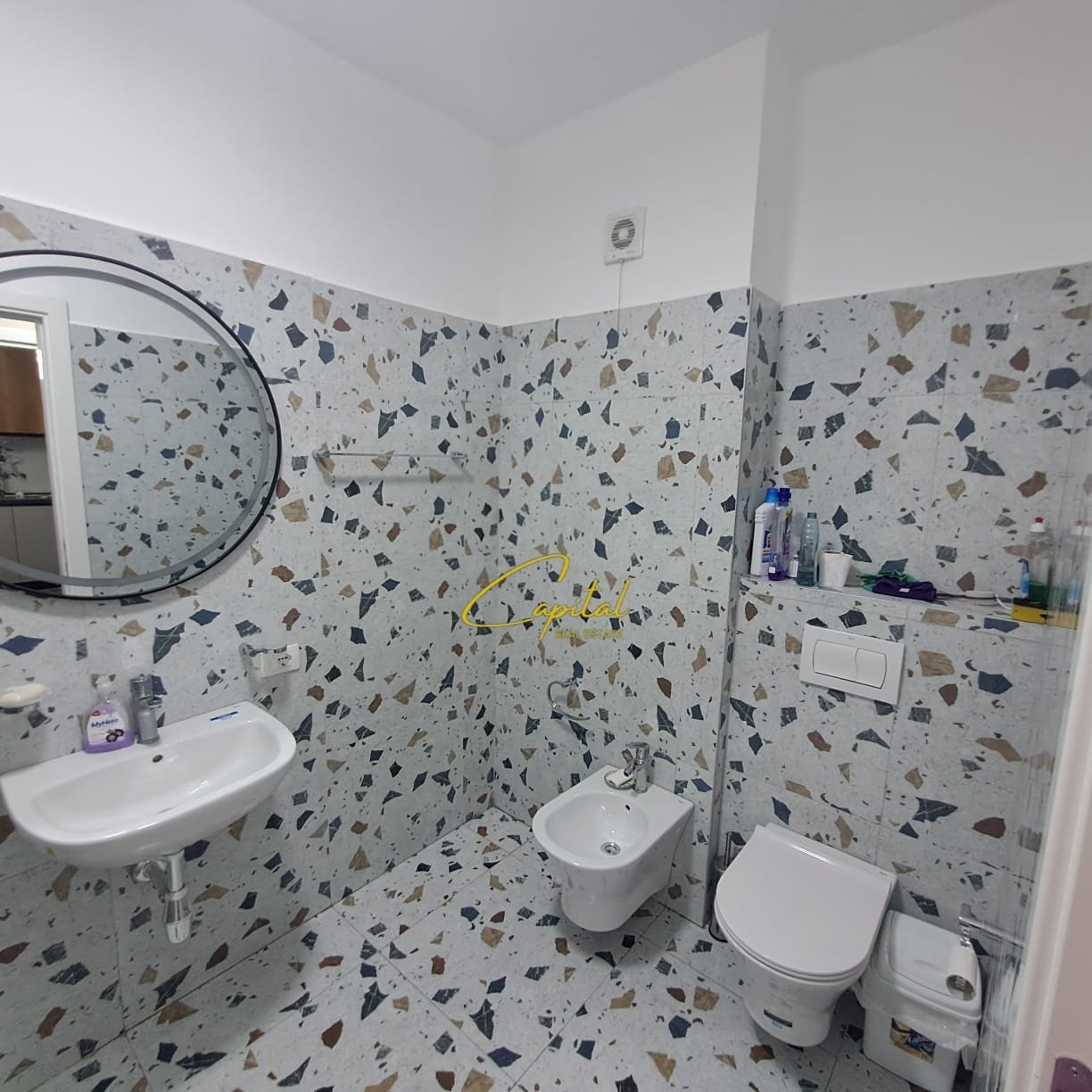 APARTAMENT ME QIRA 1+1 XHAMLLIKU 55.000 LEKE