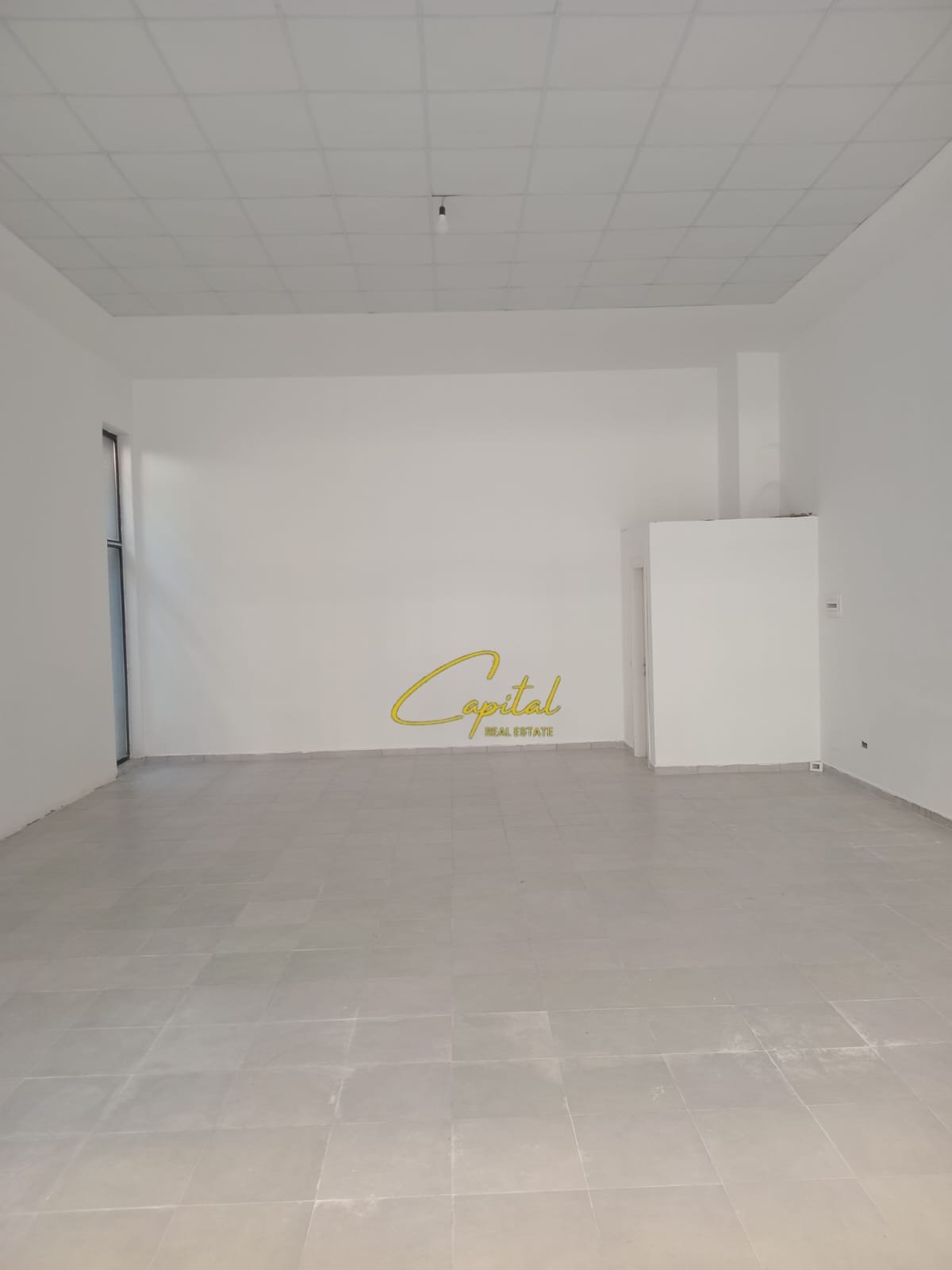 AMBIENT BIZNESI ME QIRA 90 XHAMLLIKU 50.000 LEKE