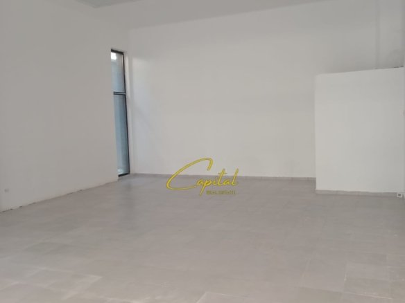 AMBIENT BIZNESI ME QIRA 90 XHAMLLIKU 50.000 LEKE