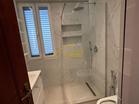 APARTAMENT ME QIRA 3+1+2 RRUGA E KAVAJES 110.000 LEKE