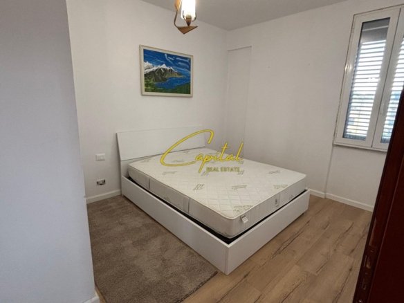 APARTAMENT ME QIRA 3+1+2 RRUGA E KAVAJES 110.000 LEKE