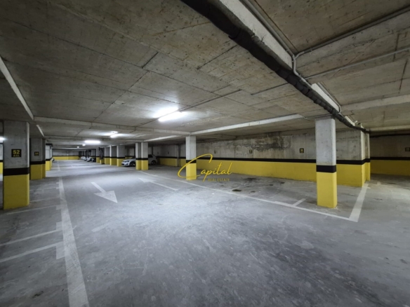 SHITEN 4 POSTE PARKIMI 81 M2 XHAMLLIKU 100.000 EURO