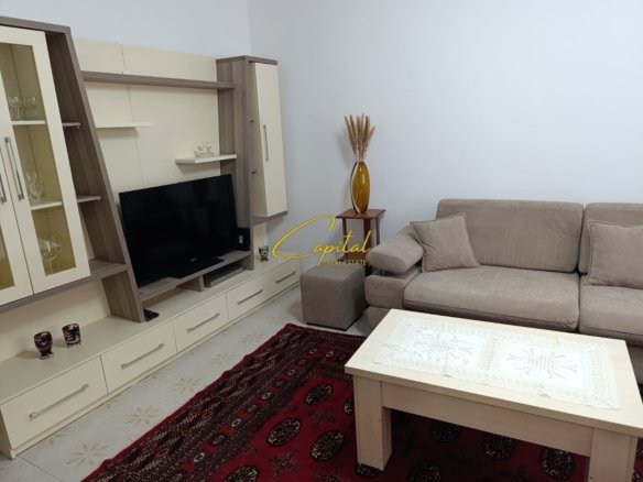 APARTAMENT ME QIRA 2+1 KOMBINAT 50.000 LEKE