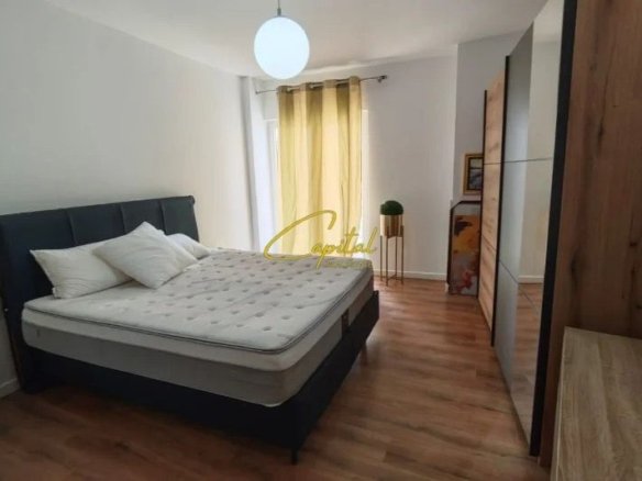 APARTAMENT ME QIRA 2+1+2 KOMUNA E PARISIT 950 EURO