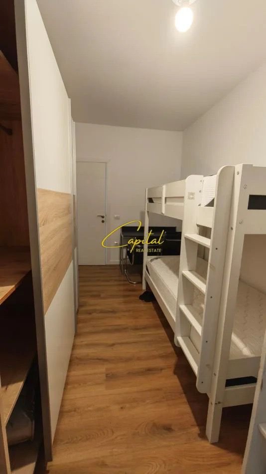 APARTAMENT ME QIRA 2+1+2 KOMUNA E PARISIT 950 EURO