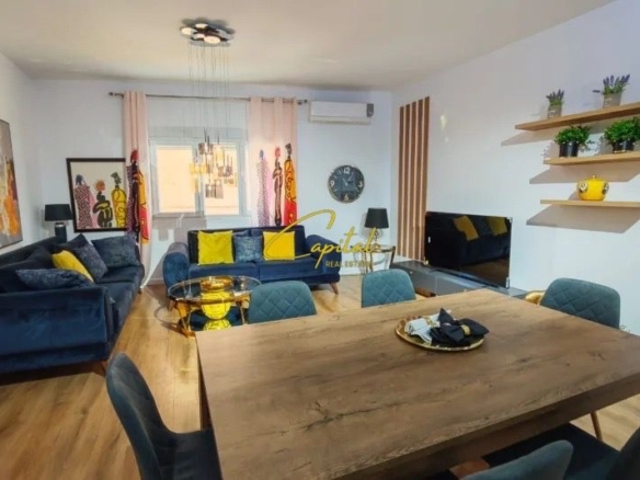 APARTAMENT ME QIRA 2+1+2 KOMUNA E PARISIT 950 EURO