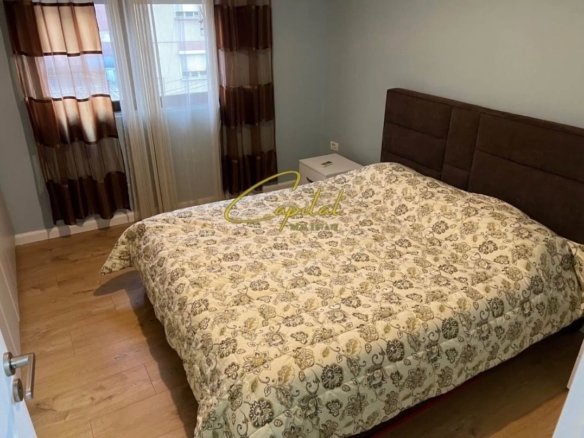 APARTAMENT ME QIRA 1+1 21 DHJETORI 60.000 LEKE