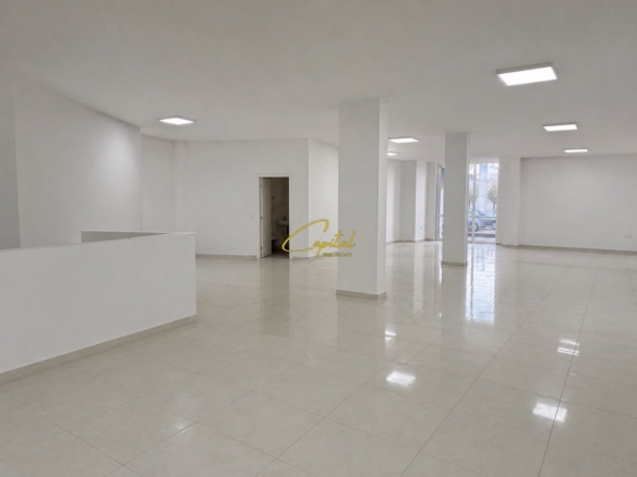 AMBIENT BIZNESI ME QIRA 200 M2 KOMUNA E PARISIT 400.000 LEKE