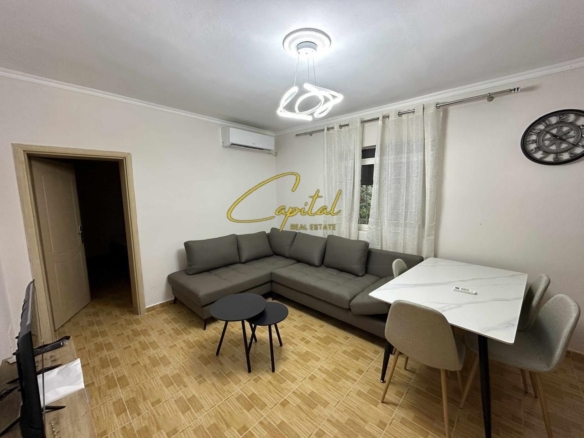 APARTAMENT ME QIRA 2+1 RRUGA BARDHYL 50.000 LEKE