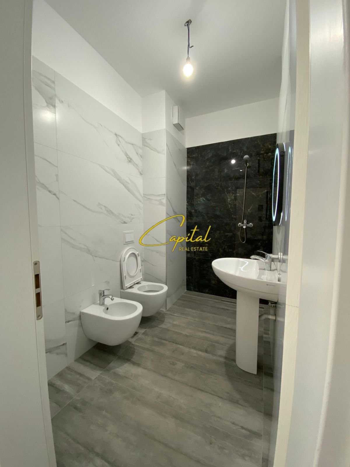 ZYRE ME QIRA 72 M2 KOMPLEKSI KIKA 2 70.000 LEKE