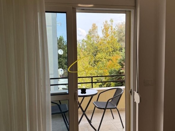 APARTAMENT ME QIRA 1+1 LIQENI ARTIFICIAL 800 EURO