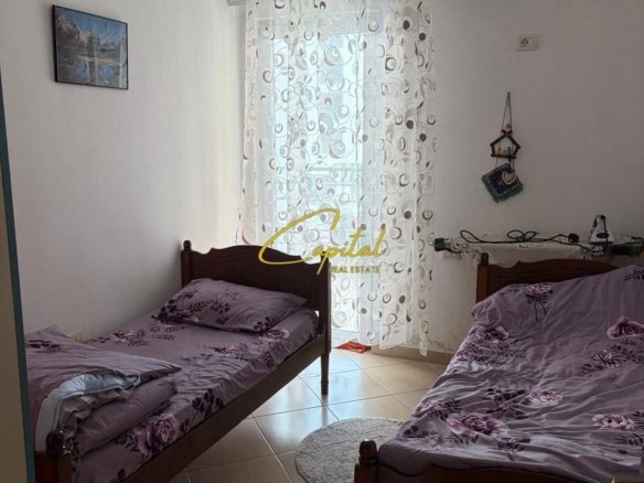 APARTAMENT ME QIRA 3+1+2 RRUGA JORDAN MISJA 60.000 LEKE