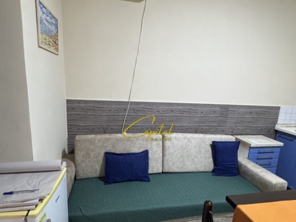 GARSONIERE ME QIRA 30 M2 MEDRESEJA 30.000 LEKE