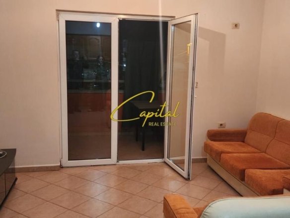 APARTAMENT ME QIRA 1+1 RRUGA JORDAN MISJA 40.000 LEKE