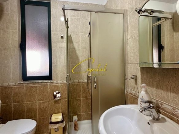 APARTAMENT ME QIRA 2+1 RRUGA E DIBRES 80.000 LEKE