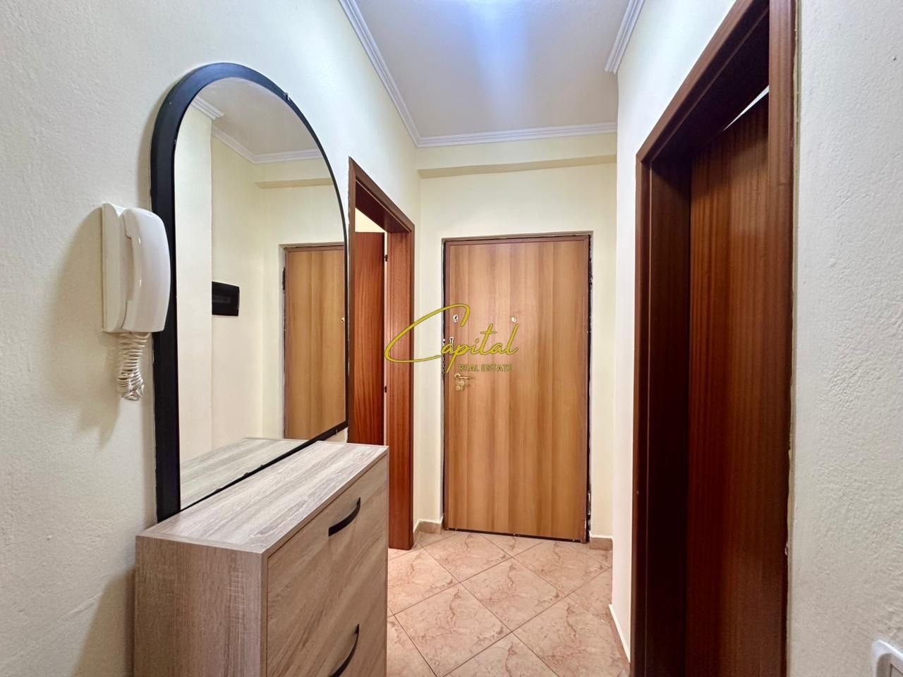 APARTAMENT ME QIRA 2+1 RRUGA E DIBRES 80.000 LEKE