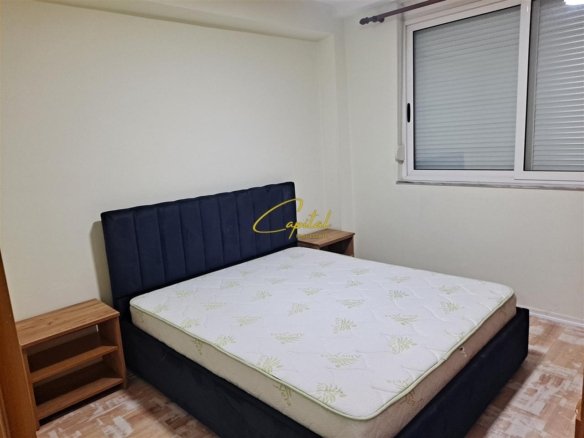 APARTAMENT ME QIRA 2+1 ISH STACIONI TRENIT 55.000 LEKE