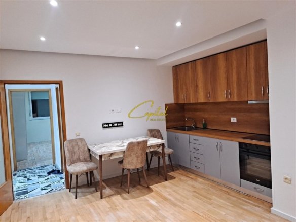 APARTAMENT ME QIRA 2+1 ISH STACIONI TRENIT 55.000 LEKE
