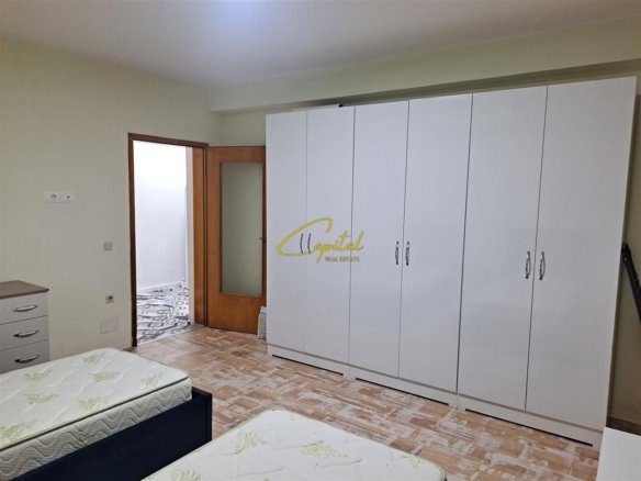 APARTAMENT ME QIRA 2+1 ISH STACIONI TRENIT 55.000 LEKE