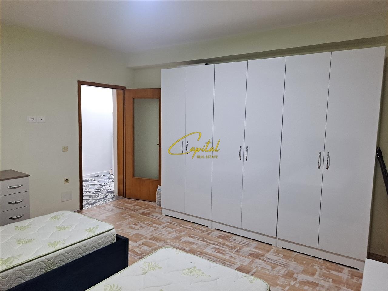 APARTAMENT ME QIRA 2+1 ISH STACIONI TRENIT 55.000 LEKE