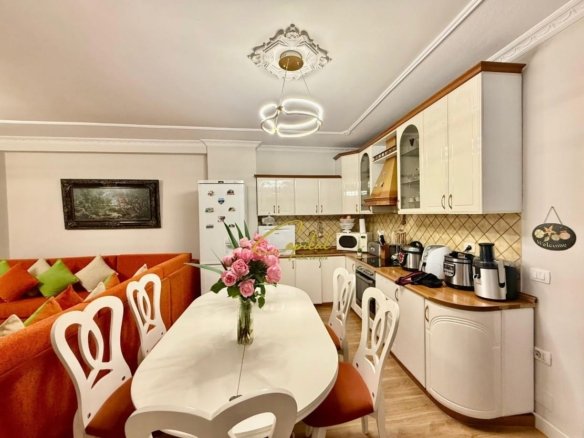 APARTAMENT ME QIRA 2+1+2 KOMUNA E PARISIT 1000 EURO