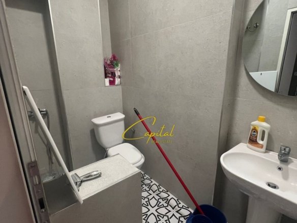 APARTAMENT ME QIRA 1+1 RRUGA E BARRIKADAVE 50.000 LEKE