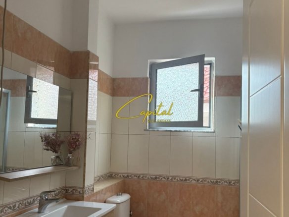 APARTAMENT ME QIRA 2+1 RRUGA E ELBASANIT 70.000 LEKE