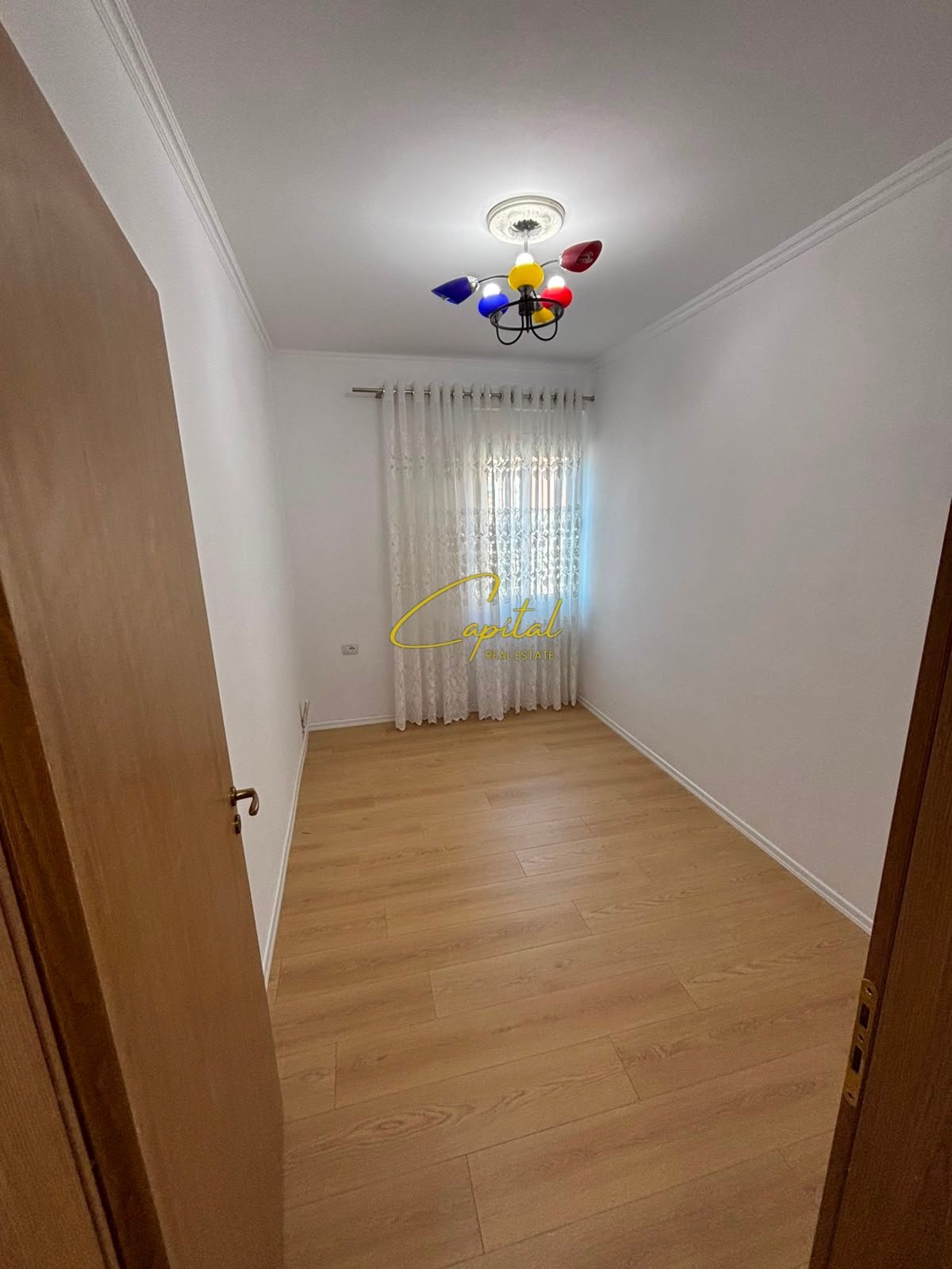 WhatsApp Image 2026-05-26 at 10.01.15 AM (1) SHITET APARTAMENT 2+1 FRESKU 13.500.000 LEKE