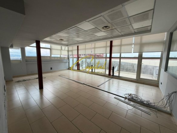 ZYRE ME QIRA 450 M2 RRUGA E KAVAJES 6000 EURO