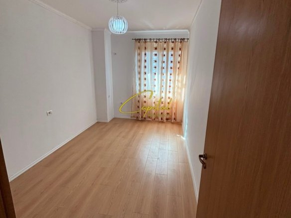 SHITET APARTAMENT 2+1 FRESKU 13.500.0000 EURO