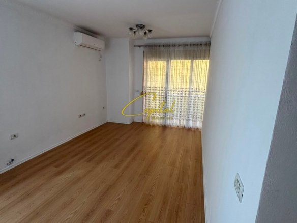 SHITET APARTAMENT 2+1 FRESKU 13.500.0000 EURO