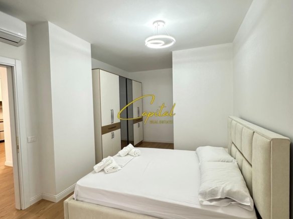 APARTAMENT ME QIRA 2+1 RRUGA E DIBRES 70.000 LEKE