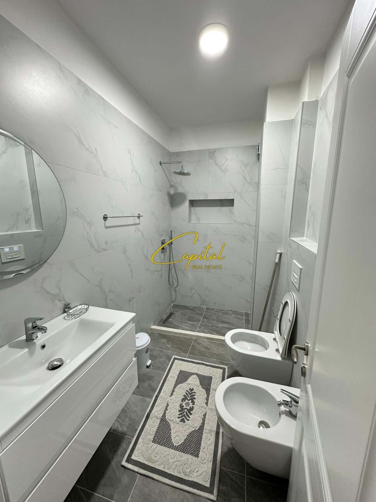 APARTAMENT ME QIRA 2+1 RRUGA E DIBRES 70.000 LEKE