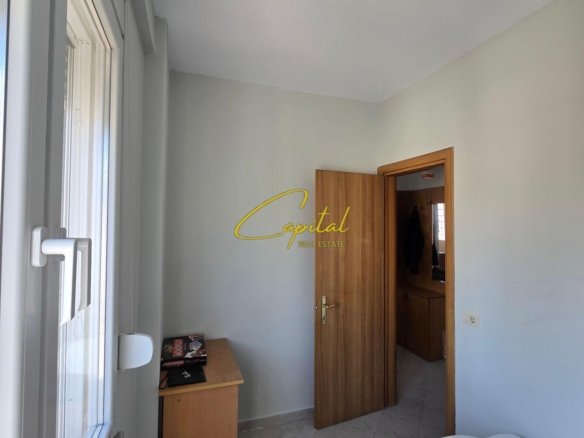 APARTAMENT ME QIRA 2+1 QENDER 55.000 LEKE
