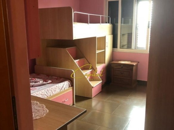 APARTAMENT ME QIRA 2+1 RRUGA E DIBRES 65.000 LEKE