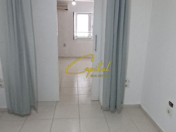 ZYRE ME QIRA 120 M2 XHAMLLIKU 40.000 LEKE