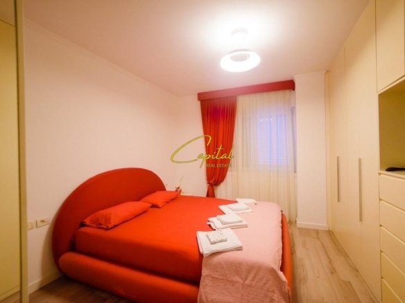 APARTAMENT ME QIRA 2+1 QENDER 900 EURO