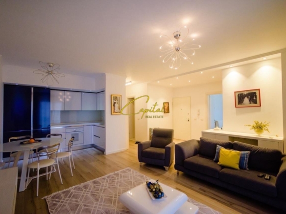 APARTAMENT ME QIRA 2+1 QENDER 900 EURO