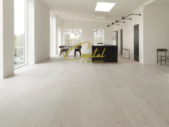 AMBIENT BIZNESI ME QIRA 186 M2 PAZARI I RI 2.500 EURO