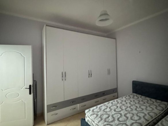 APARTAMENT ME QIRA 1+1 PORCELANI 40.000 LEKE