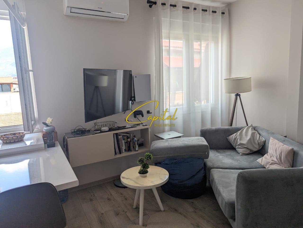 GARSONIERE ME QIRA 40 M2 PAZARI I RI 500 EURO
