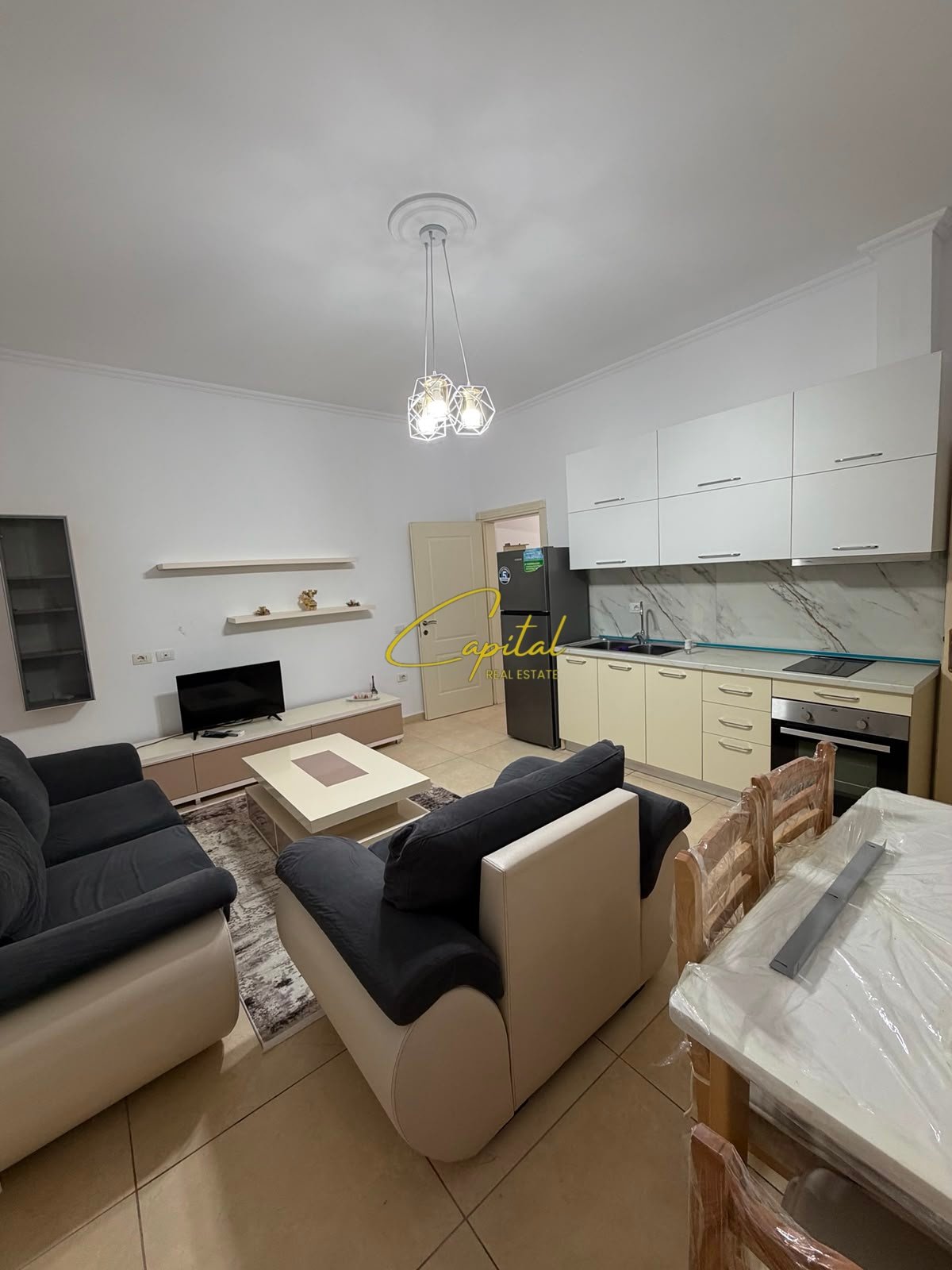 APARTAMENT ME QIRA 1+1 KOPSHTI BOTANIK 400 EURO