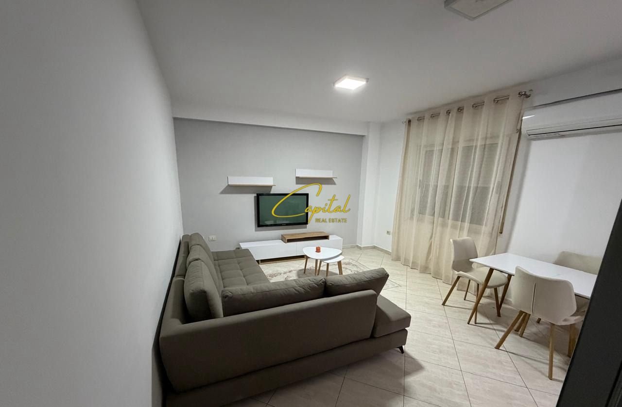 APARTAMENT ME QIRA 2+1 RRUGA JORDAN MISJA 65.000 LEKE