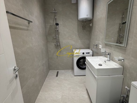 SHITET APARTAMENT 2+1 MYSLYM SHYRI 235.000 EURO